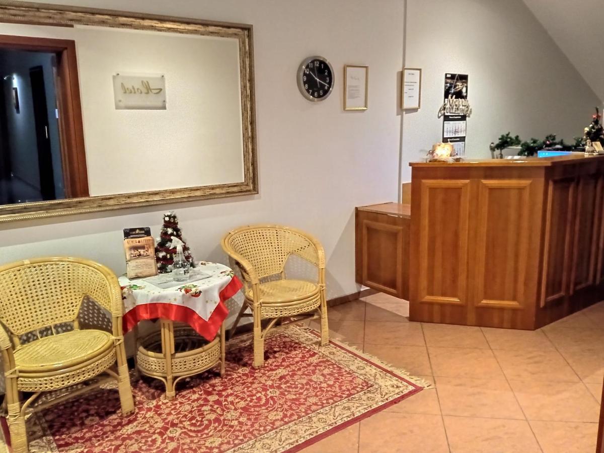 Centrum Konferencyjne Sultan Маркі Екстер'єр фото